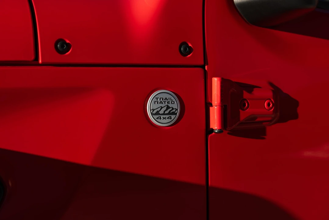 2020 Jeep JL Wrangler - Image 16 of 31