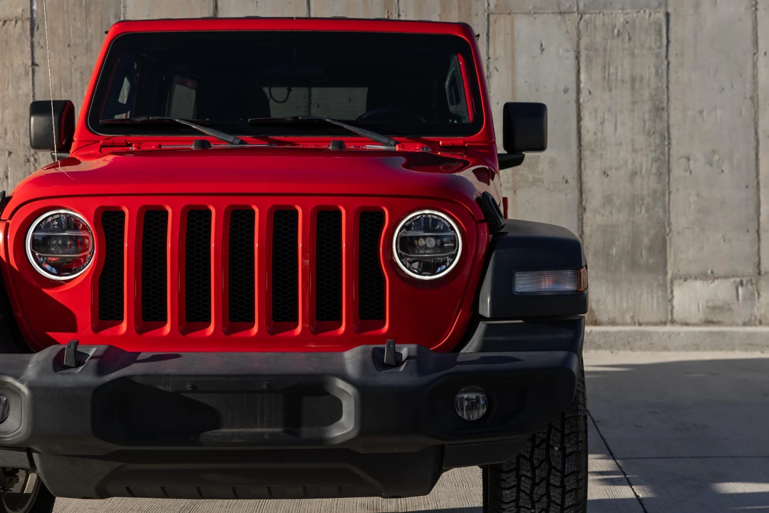 2020 Jeep JL Wrangler - Image 13 of 31