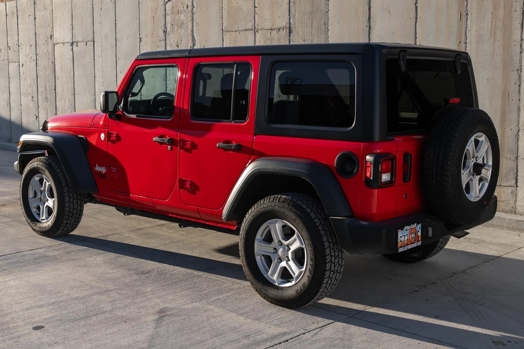 2020 Jeep JL Wrangler - Image 4 of 31