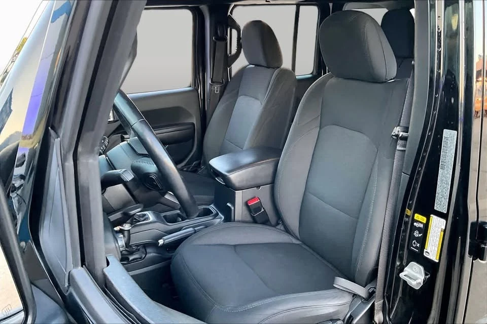 2020 Jeep JL Wrangler - Image 14 of 15