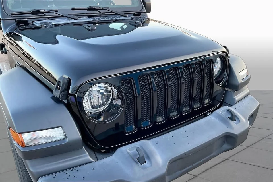 2020 Jeep JL Wrangler - Image 4 of 15