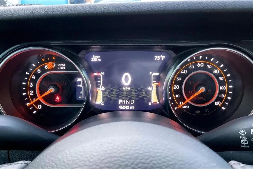 2020 Jeep JL Wrangler - Image 9 of 15