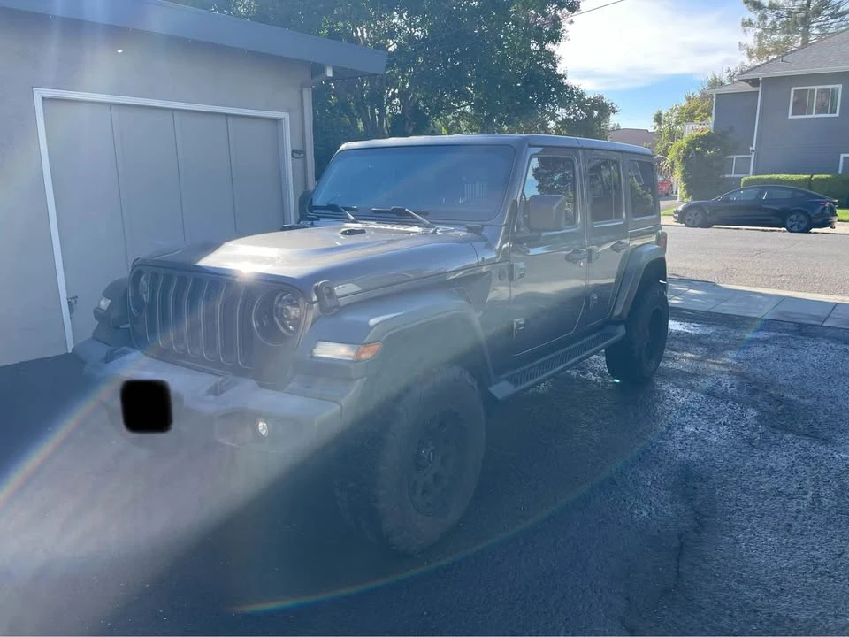 2020 Jeep JL Wrangler - Image 3 of 10