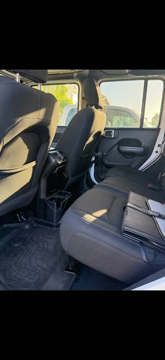 2020 Jeep JL Wrangler - Image 8 of 9
