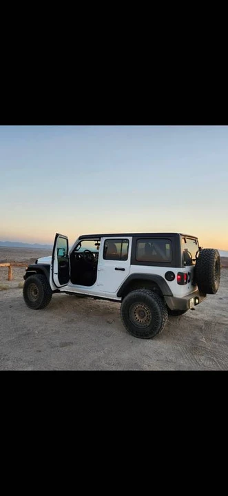 2020 Jeep JL Wrangler - Image 2 of 9