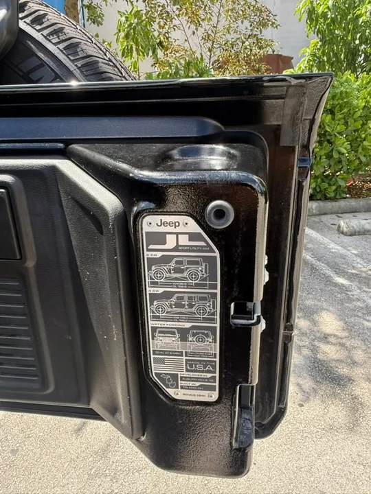 2020 Jeep JL Wrangler - Image 16 of 16