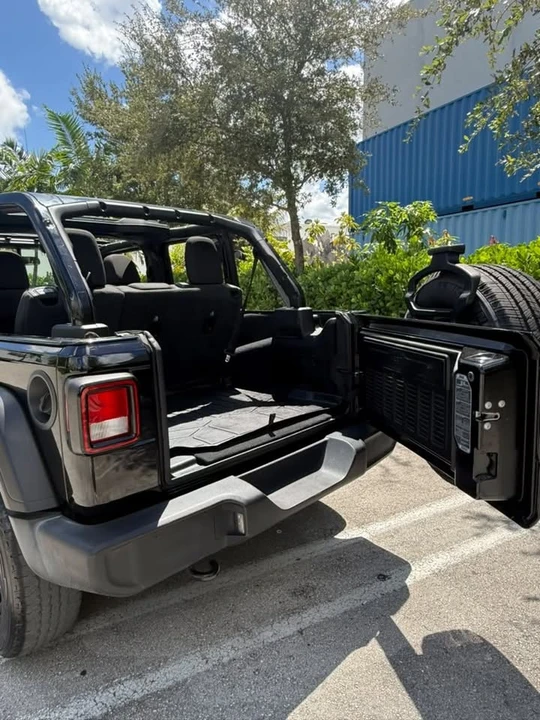 2020 Jeep JL Wrangler - Image 14 of 16