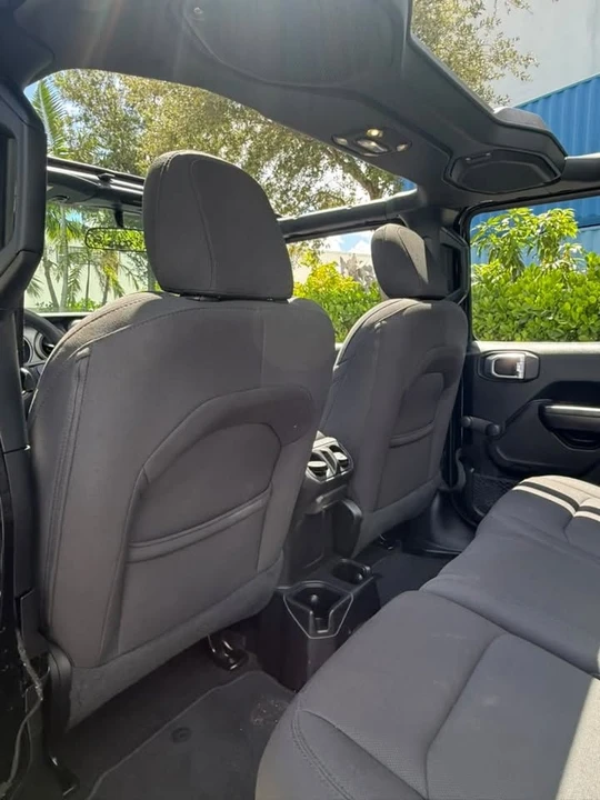 2020 Jeep JL Wrangler - Image 15 of 16