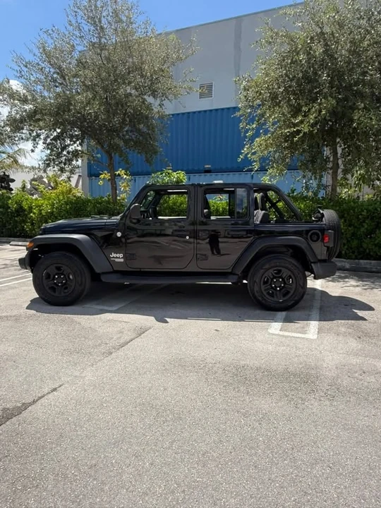 2020 Jeep JL Wrangler - Image 5 of 16
