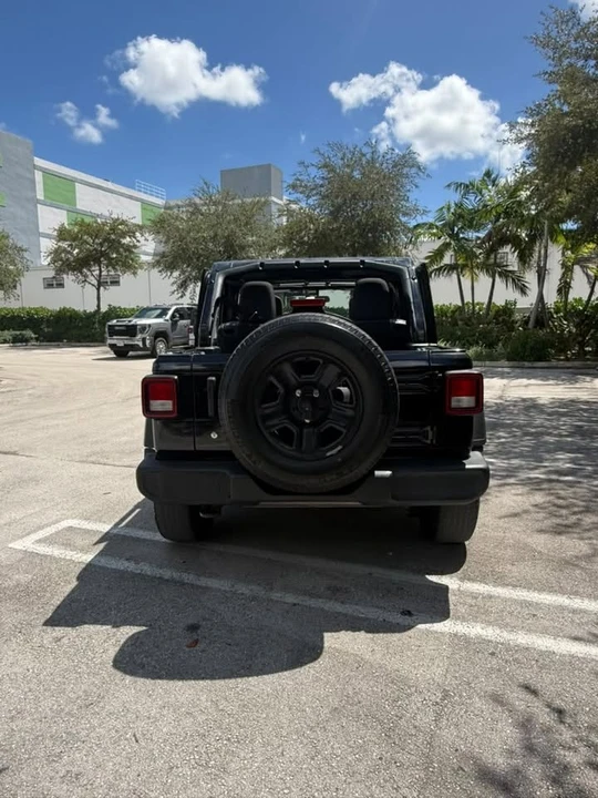 2020 Jeep JL Wrangler - Image 10 of 16