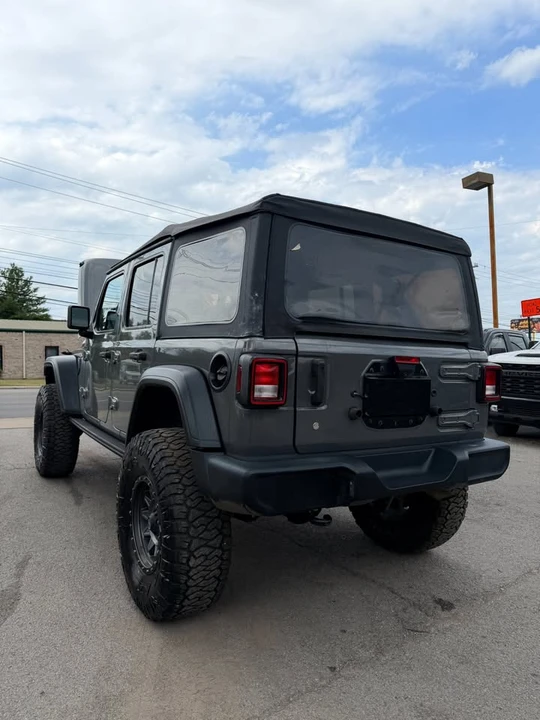 2020 Jeep JL Wrangler - Image 11 of 19