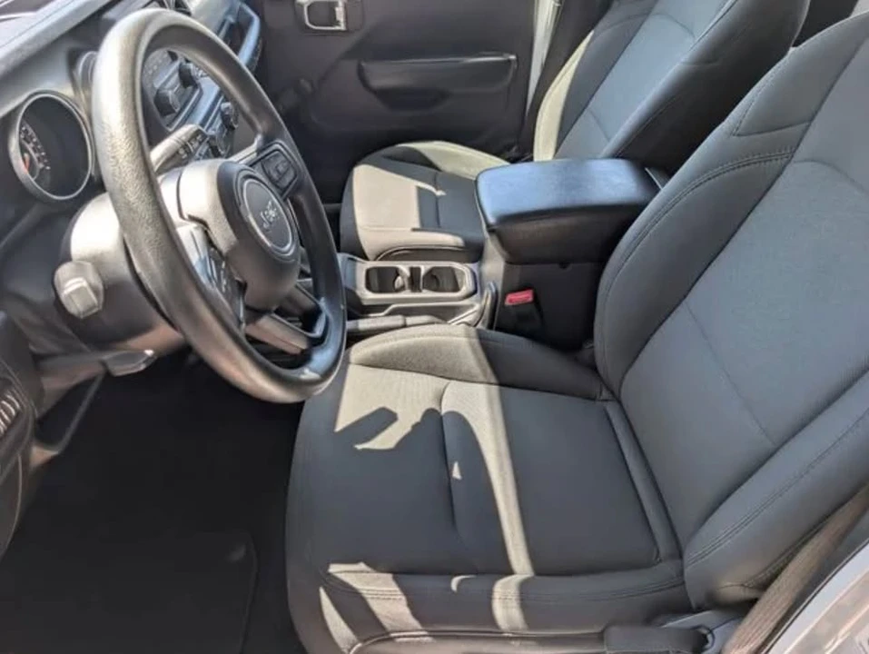 2020 Jeep JL Wrangler - Image 8 of 9
