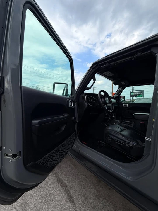 2020 Jeep JL Wrangler - Image 17 of 19