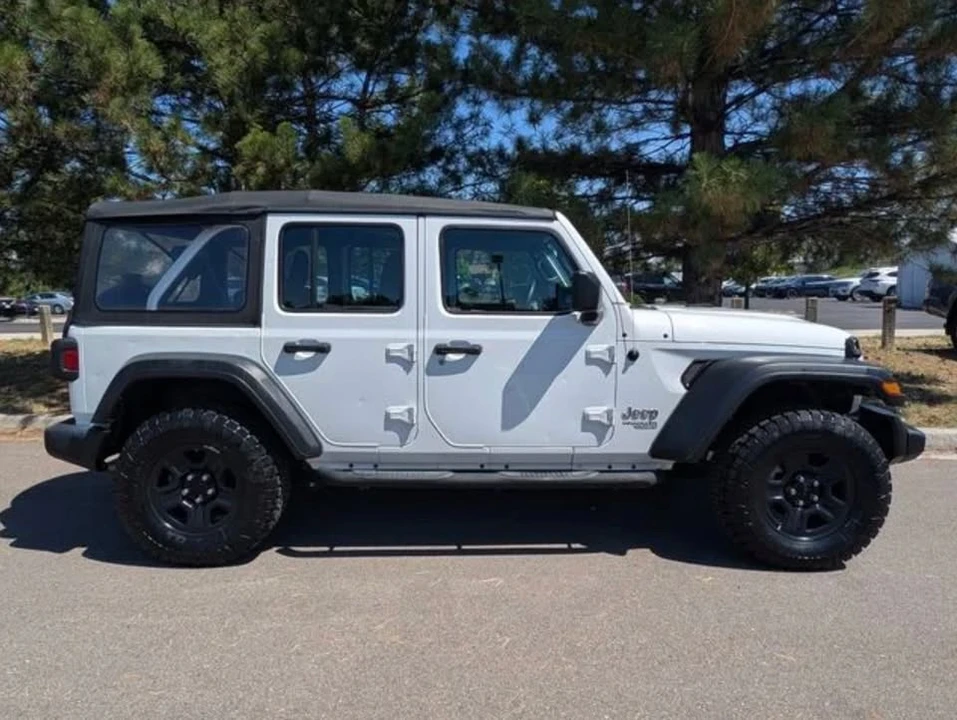 2020 Jeep JL Wrangler - Image 4 of 9