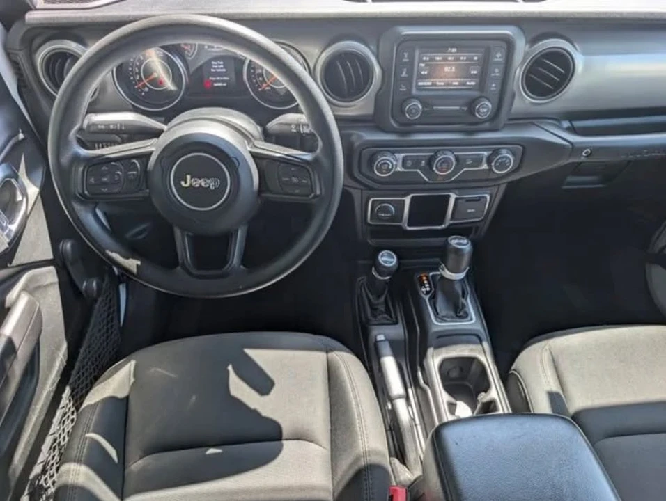 2020 Jeep JL Wrangler - Image 6 of 9