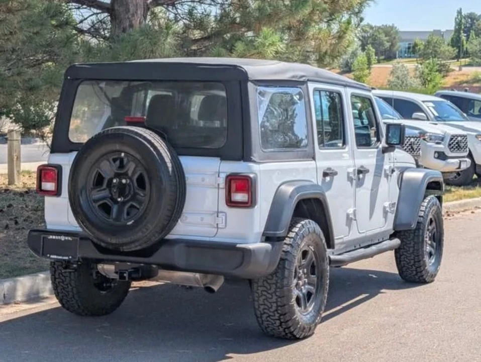 2020 Jeep JL Wrangler - Image 5 of 9