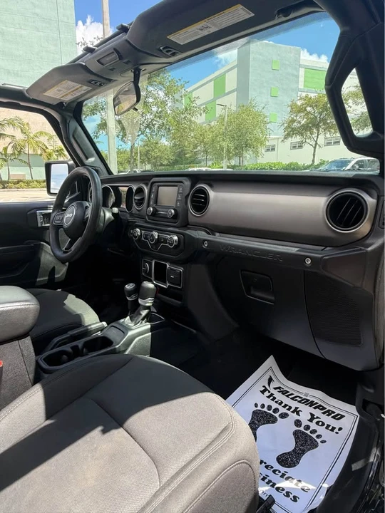 2020 Jeep JL Wrangler - Image 11 of 19