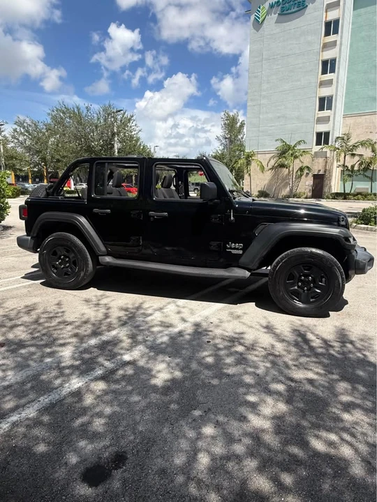 2020 Jeep JL Wrangler - Image 3 of 19