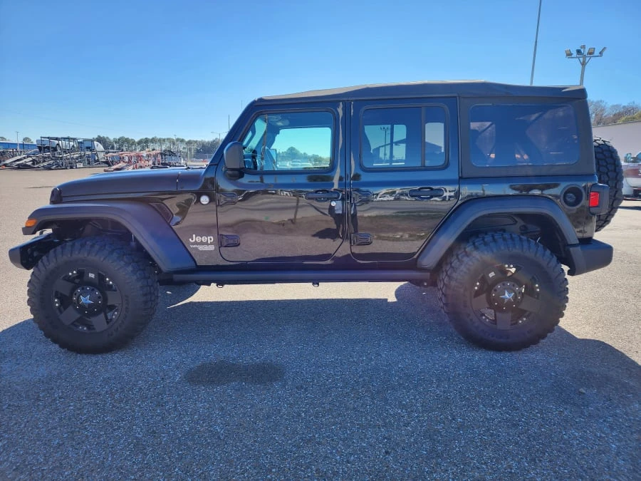2020 Jeep JL Wrangler - Image 2 of 12