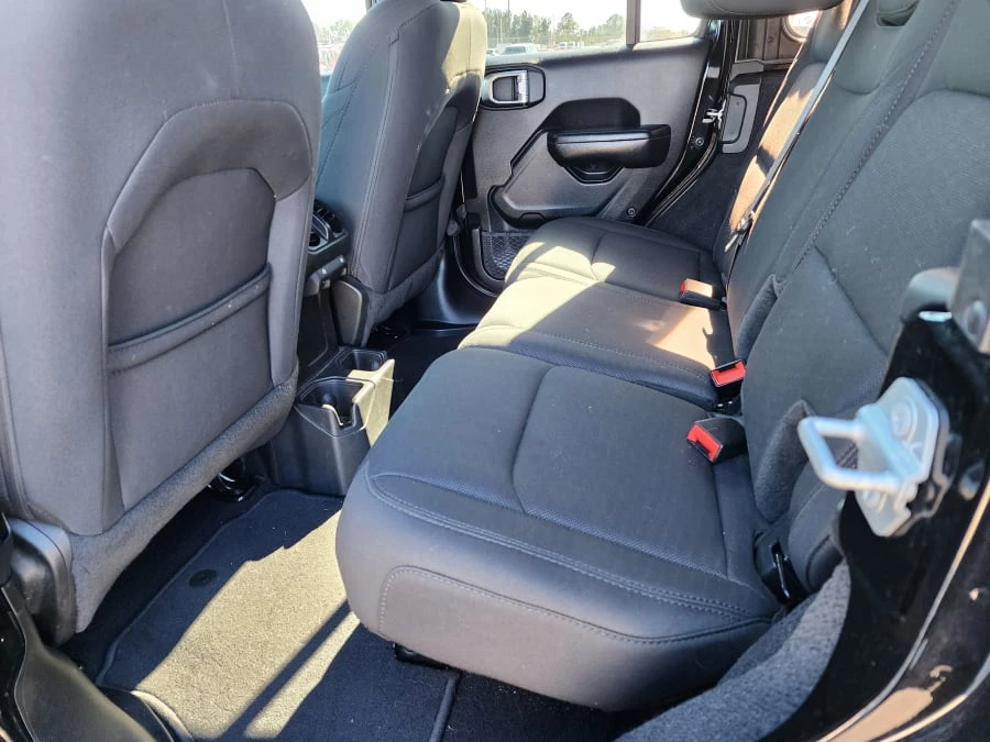 2020 Jeep JL Wrangler - Image 5 of 12