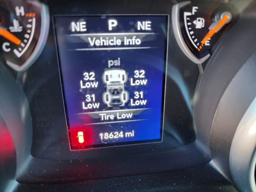 2020 Jeep JL Wrangler - Image 7 of 12