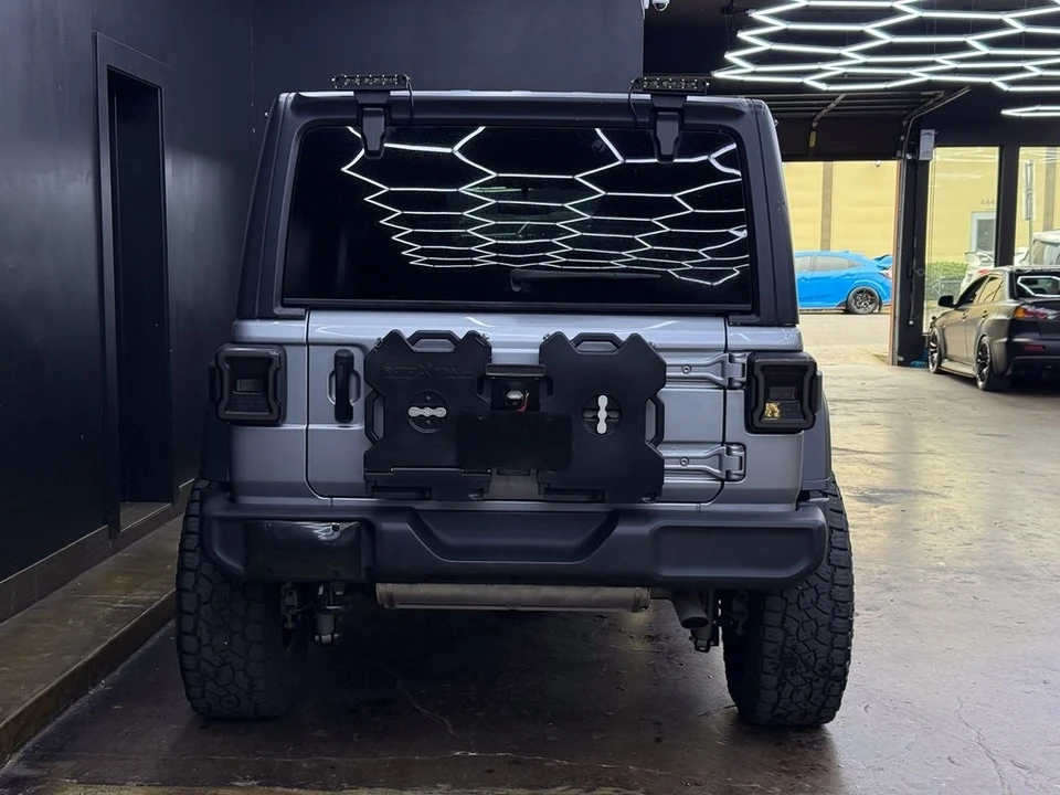 2020 Jeep JL Wrangler - Image 8 of 12