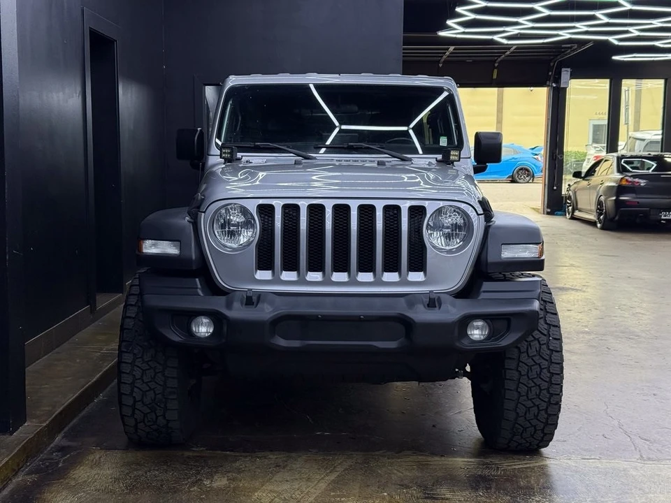 2020 Jeep JL Wrangler - Image 2 of 12