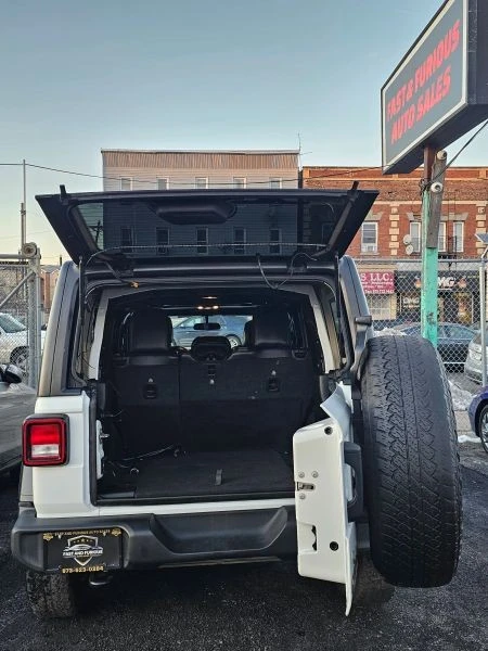 2020 Jeep JL Wrangler - Image 8 of 12
