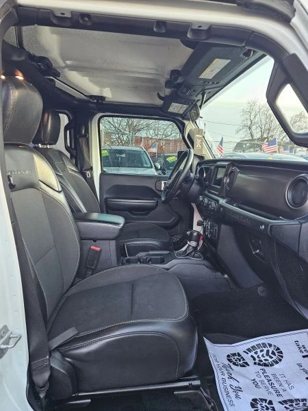 2020 Jeep JL Wrangler - Image 11 of 12