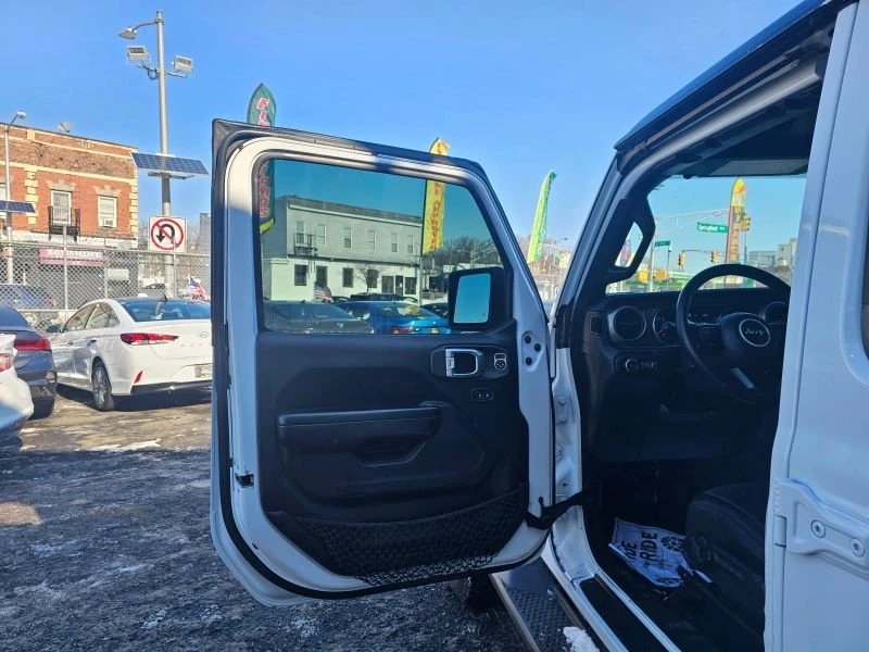 2020 Jeep JL Wrangler - Image 9 of 12