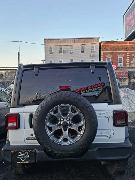 2020 Jeep JL Wrangler - Image 6 of 12