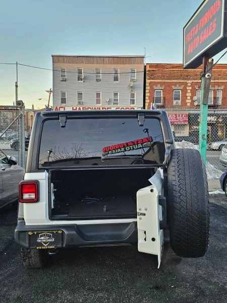 2020 Jeep JL Wrangler - Image 7 of 12