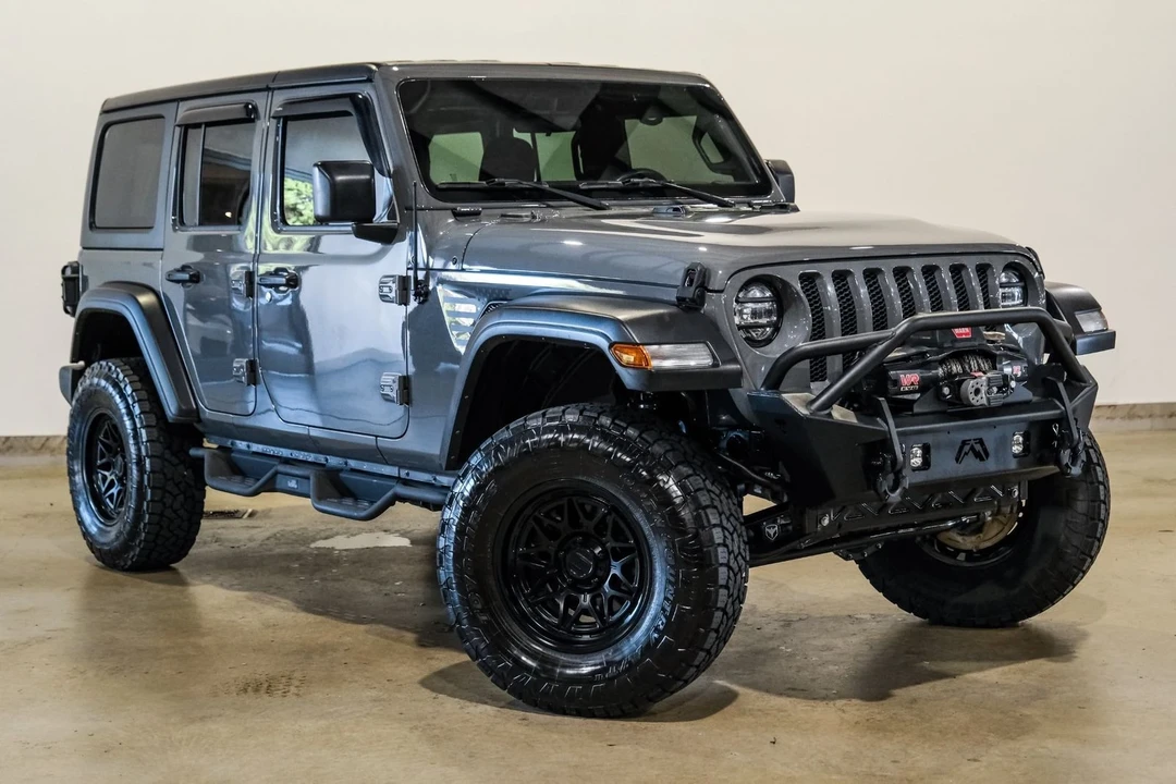 2020 Jeep JL Wrangler - Image 4 of 12