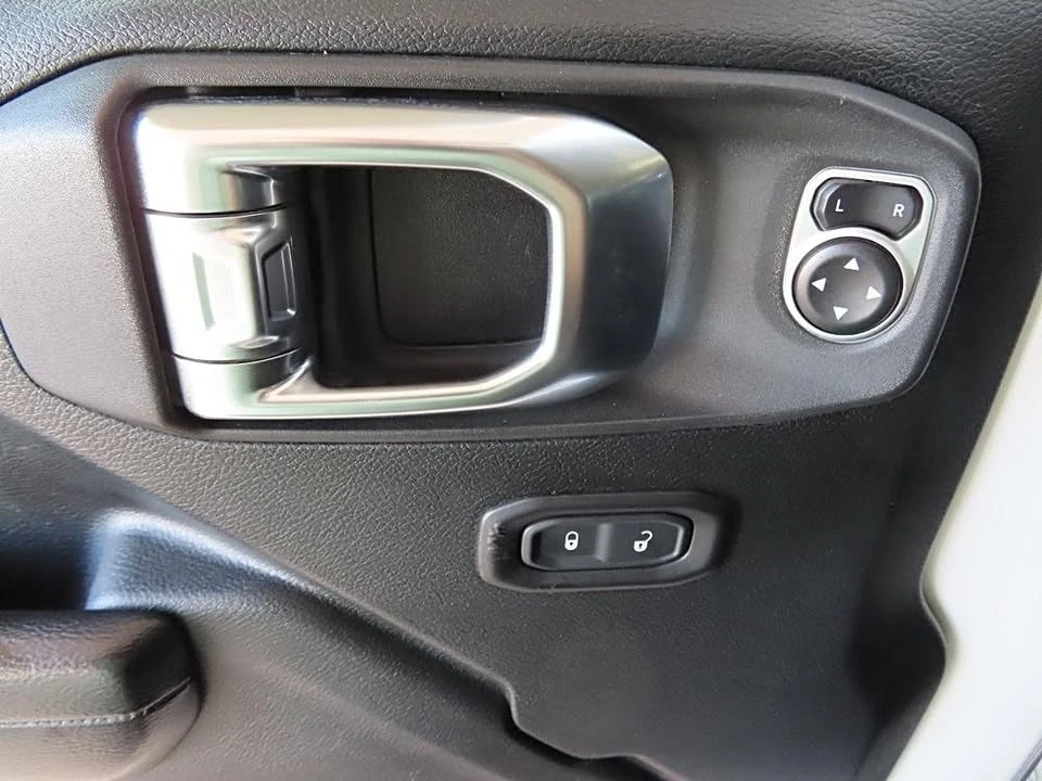 2020 Jeep JL Wrangler - Image 19 of 20