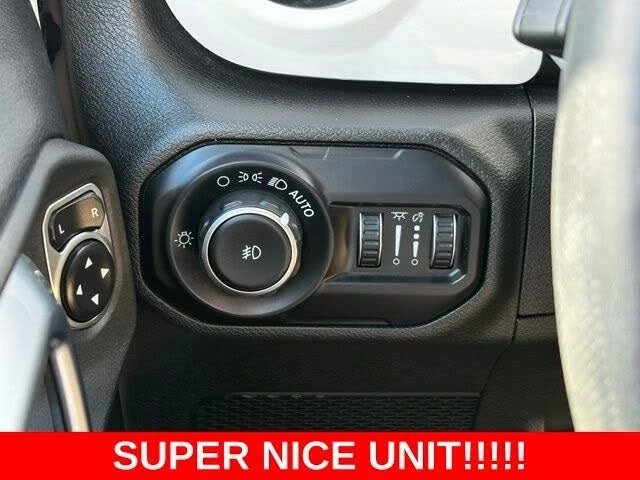2020 Jeep JL Wrangler - Image 15 of 20