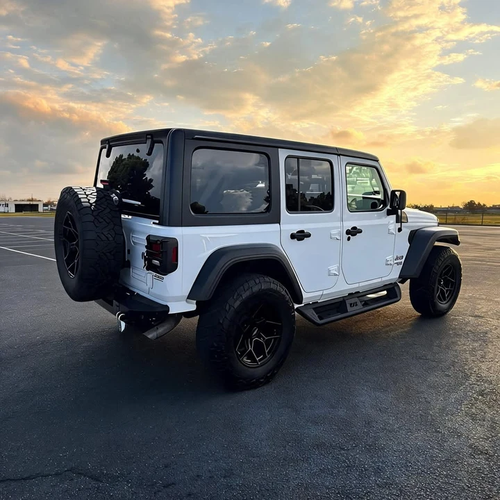2020 Jeep JL Wrangler - Image 6 of 20