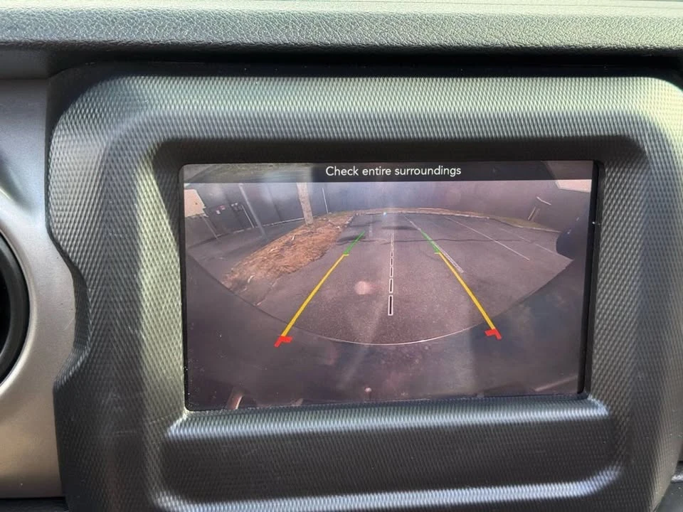 2020 Jeep JL Wrangler - Image 17 of 20