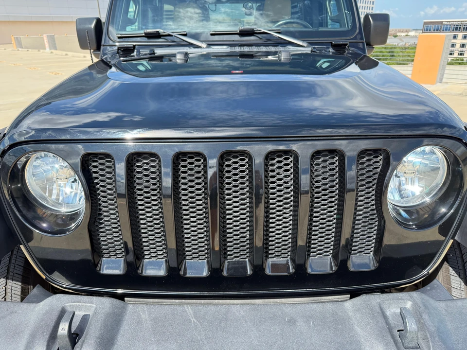 2020 Jeep JL Wrangler - Image 15 of 31