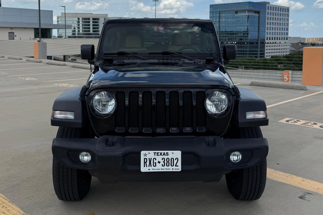 2020 Jeep JL Wrangler - Image 2 of 31