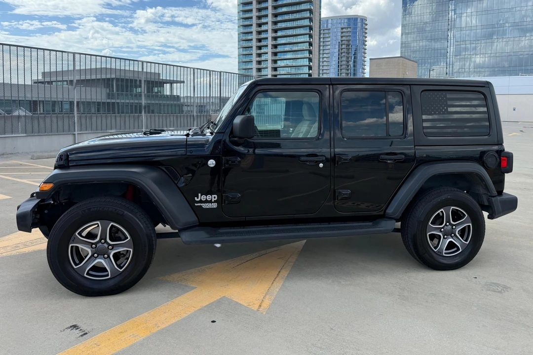 2020 Jeep JL Wrangler - Image 4 of 31