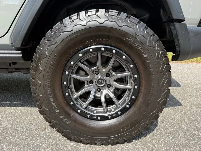 2020 Jeep JL Wrangler - Image 9 of 12