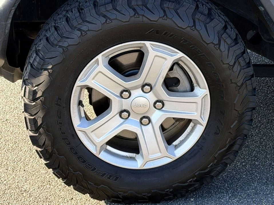 2020 Jeep JL Wrangler - Image 4 of 9