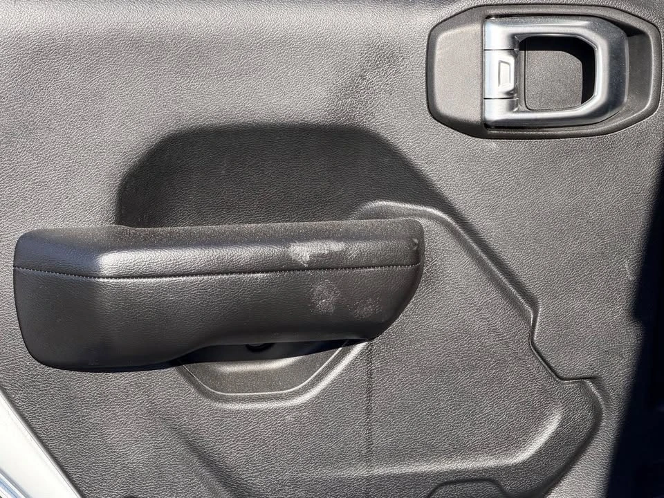 2020 Jeep JL Wrangler - Image 6 of 8
