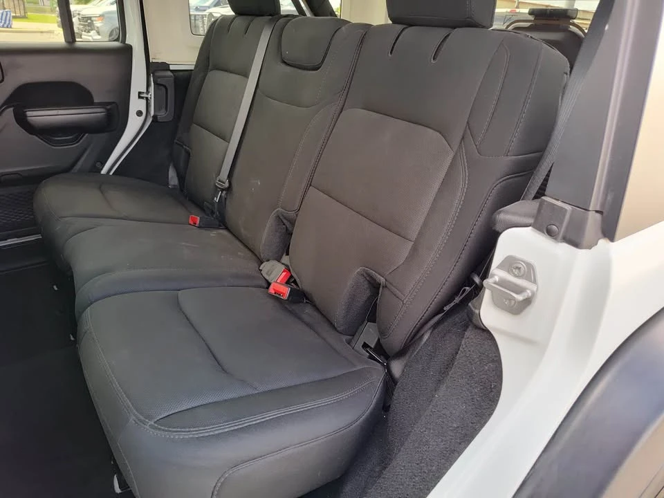 2020 Jeep JL Wrangler - Image 5 of 6