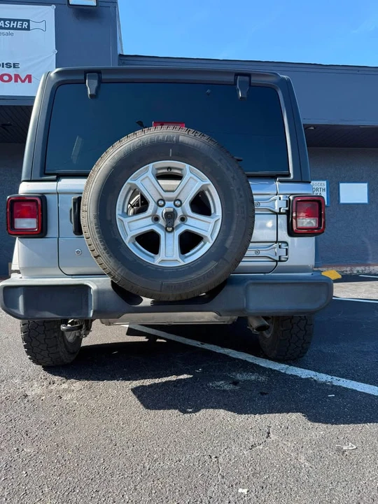 2020 Jeep JL Wrangler - Image 8 of 13