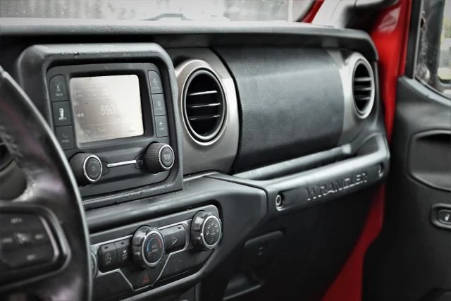 2020 Jeep JL Wrangler - Image 9 of 15