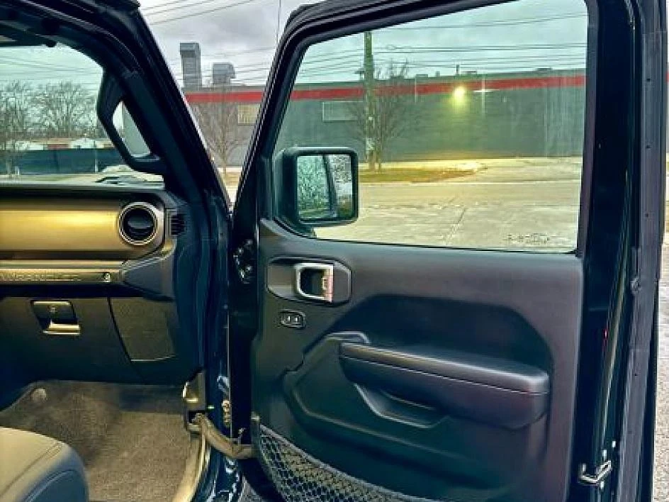 2020 Jeep - Image 14 of 21