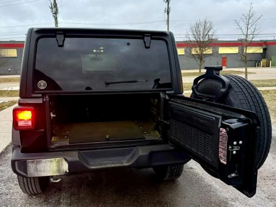 2020 Jeep - Image 19 of 21