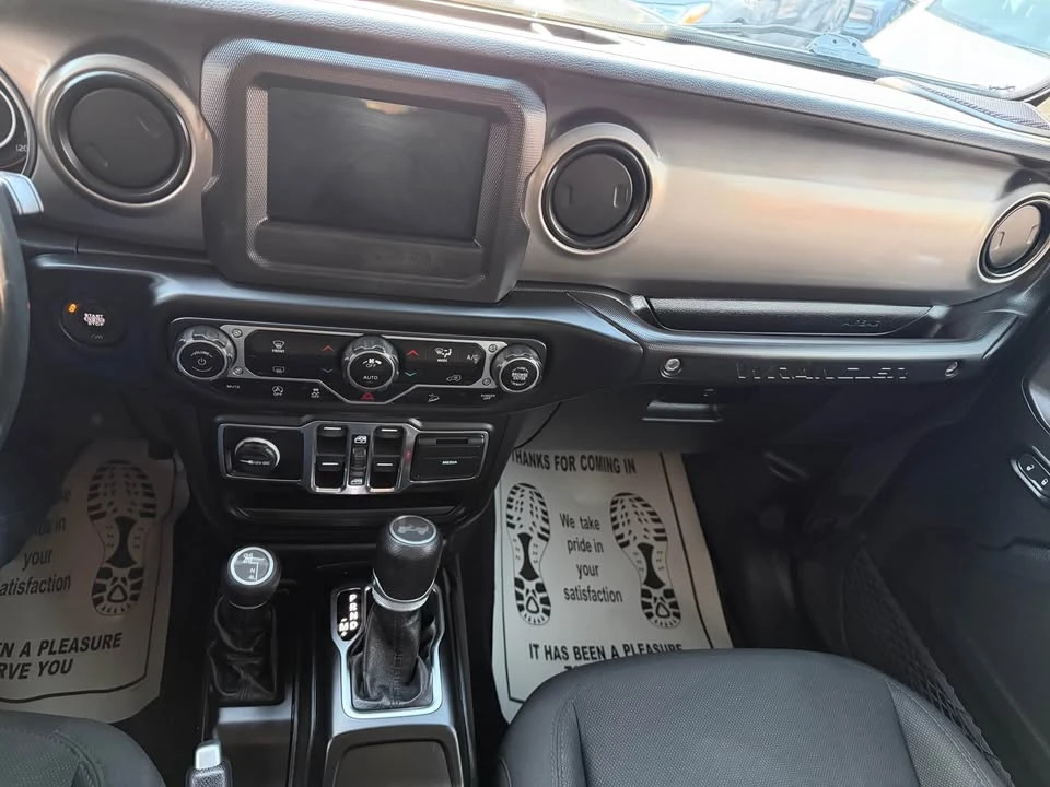 2020 Jeep JL Wrangler - Image 13 of 14