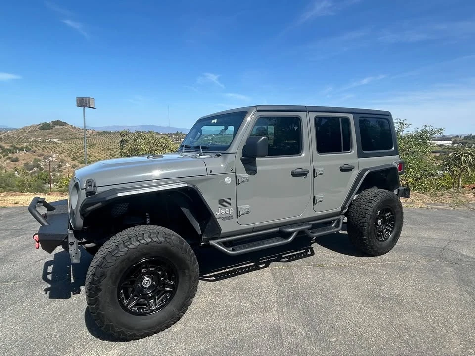 2020 Jeep JL Wrangler - Image 3 of 6